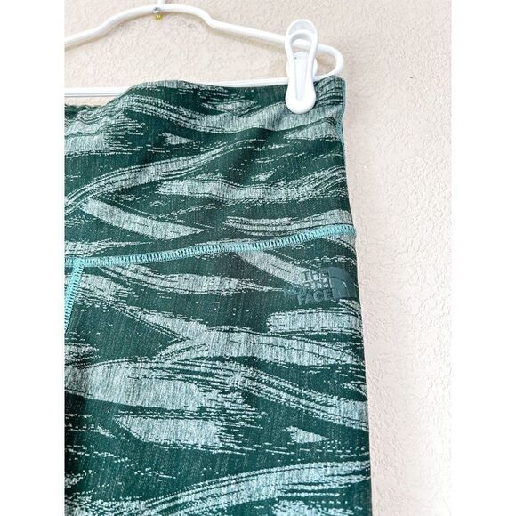 The North Face Women's Green Brush Leggings, Size Medium - Picture 2 of 6